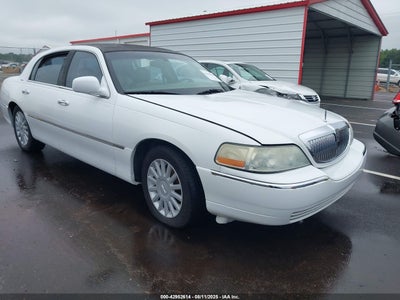 LINCOLN TOWN CAR 2004