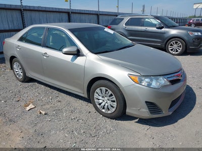 TOYOTA CAMRY 2013