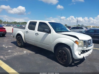 NISSAN FRONTIER 2015