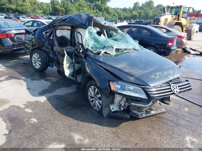 VOLKSWAGEN PASSAT 2013
