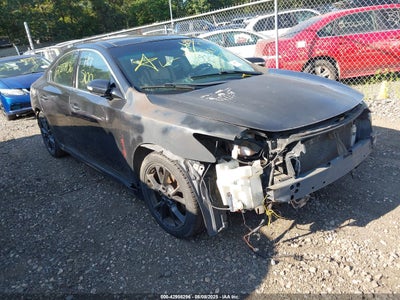 NISSAN MAXIMA 2012