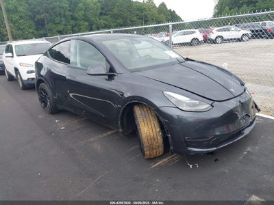 TESLA MODEL Y 2024