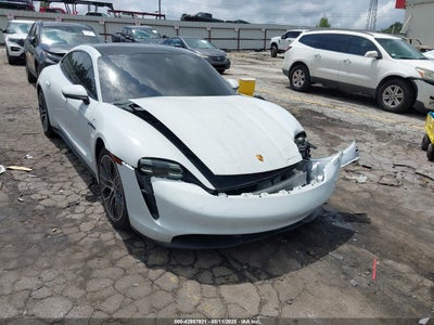 PORSCHE TAYCAN 2022