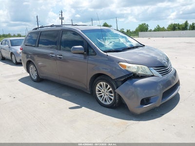 TOYOTA SIENNA 2012