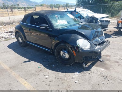 VOLKSWAGEN BEETLE 2014