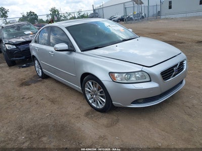VOLVO S40 2010