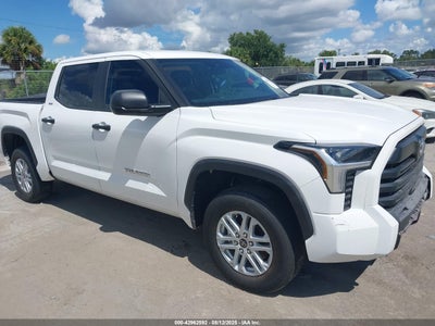 TOYOTA TUNDRA 2024