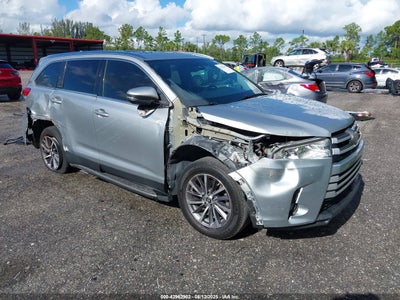 TOYOTA HIGHLANDER 2019
