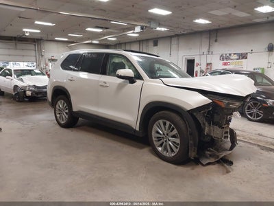 TOYOTA GRAND HIGHLANDER 2025
