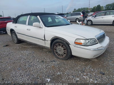 LINCOLN TOWN CAR 2008