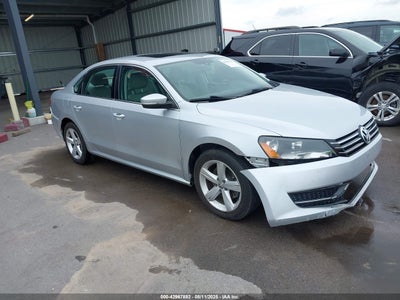 VOLKSWAGEN PASSAT 2013