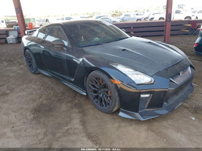 NISSAN GT-R 2017