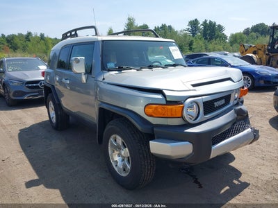 TOYOTA FJ CRUISER 2010