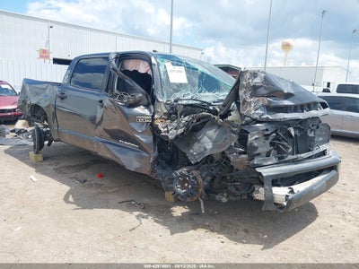 TOYOTA TUNDRA 2016