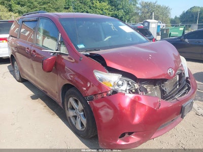 TOYOTA SIENNA 2014