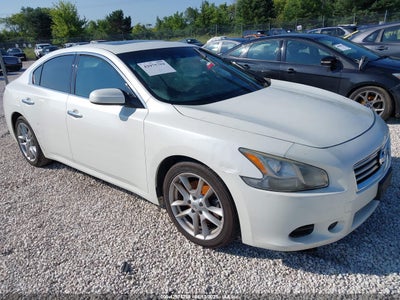 NISSAN MAXIMA 2014
