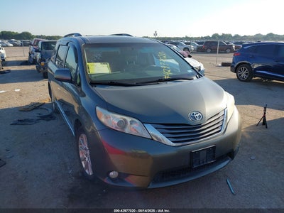 TOYOTA SIENNA 2011