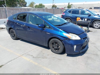TOYOTA PRIUS 2013