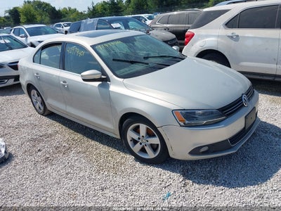 VOLKSWAGEN JETTA 2011