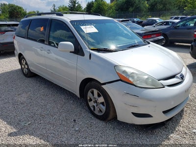 TOYOTA SIENNA 2008