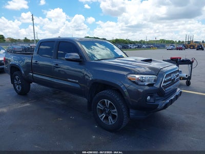 TOYOTA TACOMA 2017