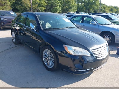 CHRYSLER 200 2011