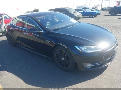 TESLA MODEL S 2014