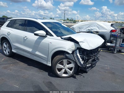 AUDI Q4 E-TRON 2024