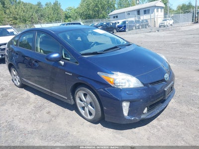 TOYOTA PRIUS 2014