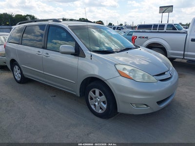 TOYOTA SIENNA 2009