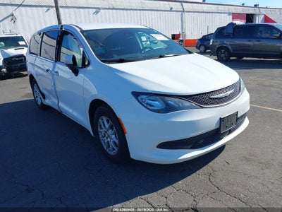 CHRYSLER VOYAGER 2023