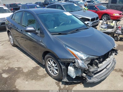 TOYOTA PRIUS 2016