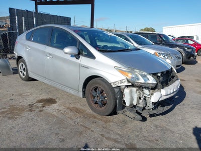 TOYOTA PRIUS 2014