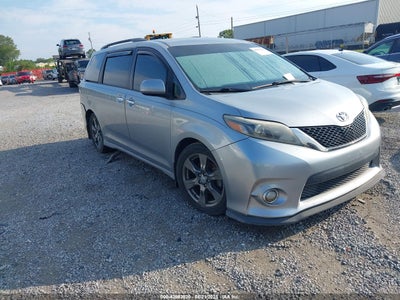 TOYOTA SIENNA 2017