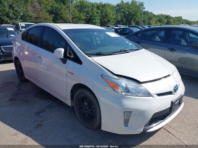 TOYOTA PRIUS 2014