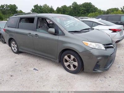 TOYOTA SIENNA 2020
