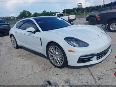 PORSCHE PANAMERA 2018