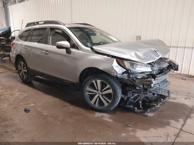 SUBARU OUTBACK 2018