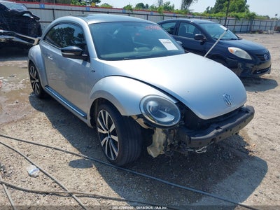 VOLKSWAGEN BEETLE 2013