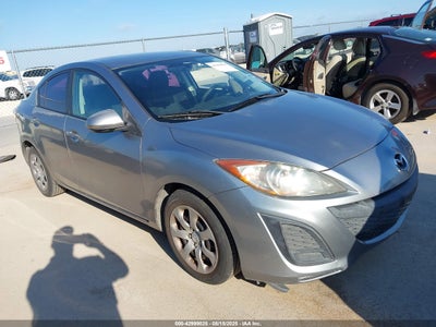 MAZDA 3 2010