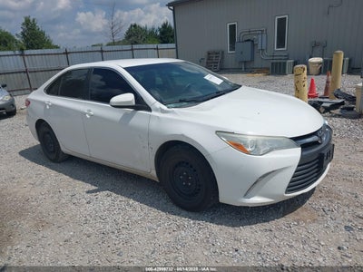 TOYOTA CAMRY 2016