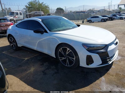 AUDI E-TRON GT 2024