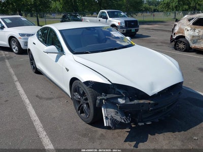 TESLA MODEL S 2015