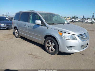 VOLKSWAGEN ROUTAN 2011