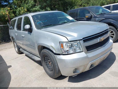 CHEVROLET SUBURBAN 1500 2011