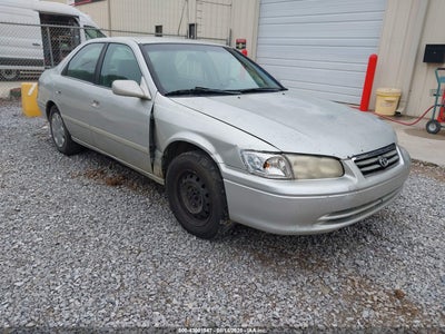 TOYOTA CAMRY 2001