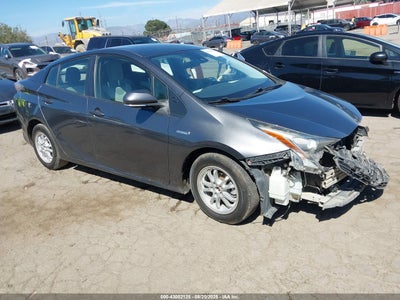 TOYOTA PRIUS 2017