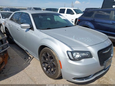 CHRYSLER 300 2019