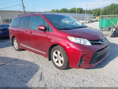 TOYOTA SIENNA 2018
