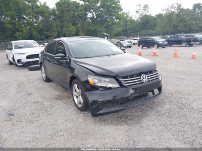 VOLKSWAGEN PASSAT 2013